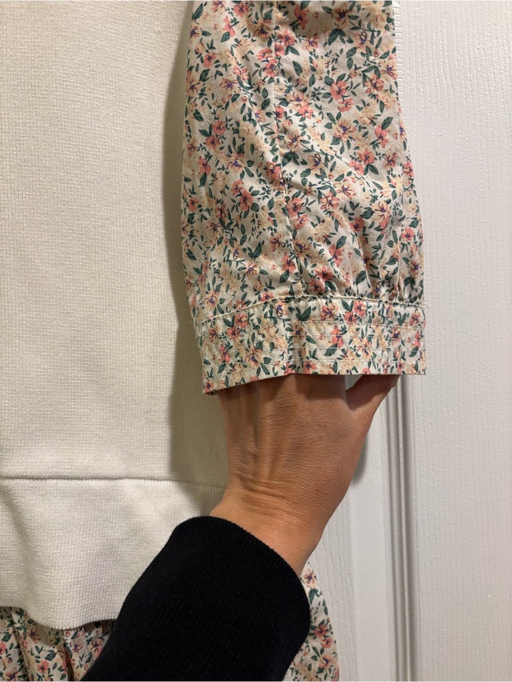 Cream Mixed-Media Puff Sleeve Floral Hem Top - Picture 6 of 8